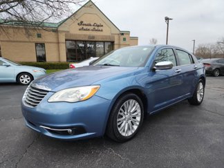 Used 2011 Chrysler 200 Limited image 1
