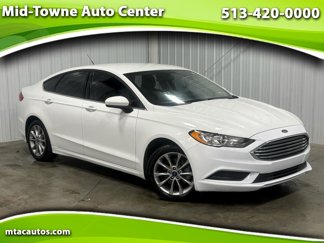 Used 2017 Ford Fusion SE image 1