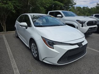 Used 2020 Toyota Corolla LE image 1