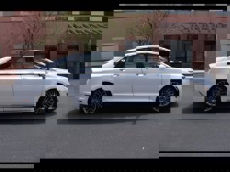 Used 2013 Lincoln MKZ image 1