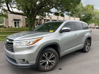 Used 2016 Toyota Highlander XLE image 1