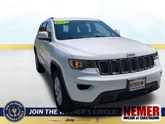 Used 2021 Jeep Grand Cherokee Laredo X image 1