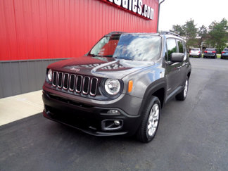 Used 2016 Jeep Renegade Latitude image 1