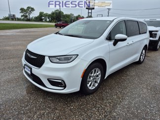 Used 2023 Chrysler Pacifica Touring-L image 1