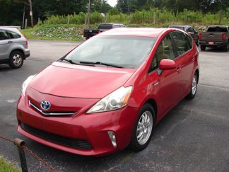 Used 2014 Toyota Prius V image 1