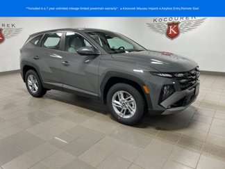 New 2025 Hyundai Tucson SE image 1