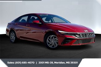 Used 2024 Hyundai Elantra SEL image 1