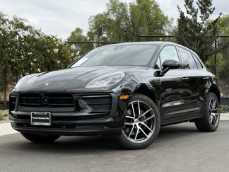 Used 2025 Porsche Macan image 1
