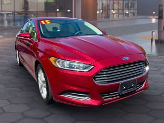 Used 2015 Ford Fusion SE image 1