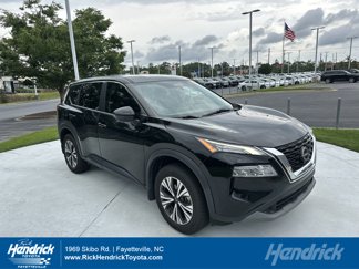 Used 2022 Nissan Rogue SV image 1