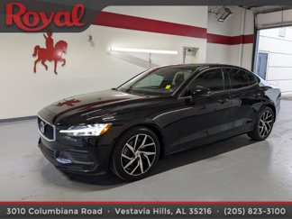Used 2020 Volvo S60 T5 Momentum image 1