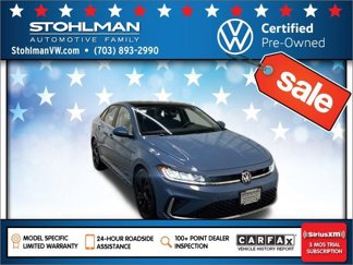 Certified 2025 Volkswagen Jetta SE w/ Sunroof Package image 1
