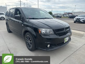 Used 2014 Dodge Grand Caravan SXT image 1