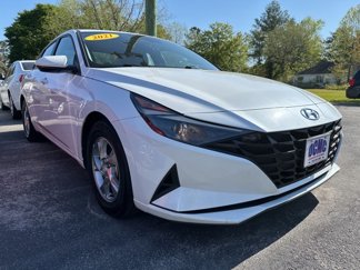 Used 2021 Hyundai Elantra SE image 1