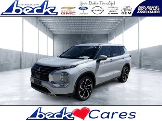 Used 2024 Mitsubishi Outlander SE image 1