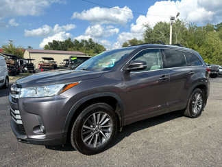 Used 2017 Toyota Highlander XLE image 1