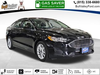 Used 2020 Ford Fusion SE image 1