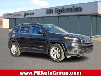 Used 2016 Jeep Cherokee Latitude w/ Cold Weather Group image 1