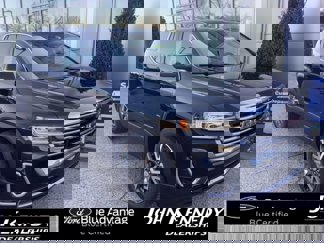 Used 2020 GMC Acadia SLE image 1