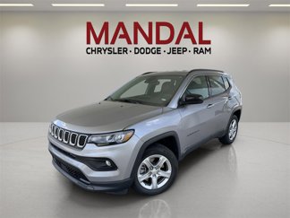 Used 2024 Jeep Compass Latitude image 1