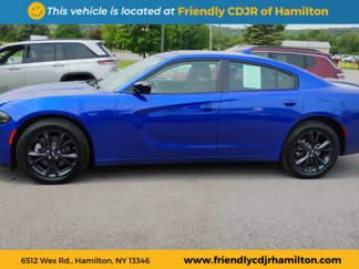 Used 2022 Dodge Charger SXT w/ Driver Convenience Group image 1