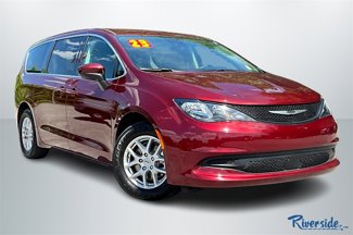 Used 2023 Chrysler Voyager LX image 1