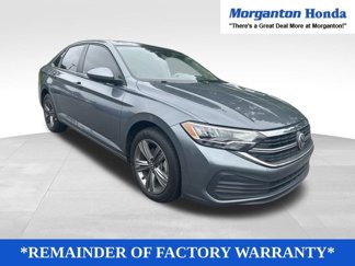 Used 2024 Volkswagen Jetta SE image 1