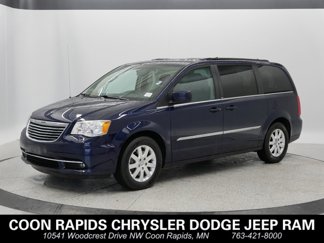 Used 2013 Chrysler Town & Country Touring image 1