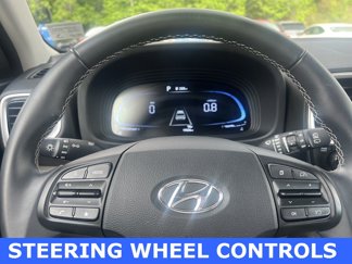 Used 2024 Hyundai Venue SEL image 1