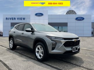 Used 2024 Chevrolet Trax LS w/ LS Convenience Package image 1