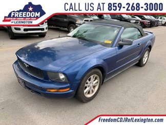 Used 2007 Ford Mustang Convertible image 1