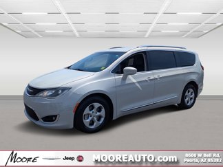 Used 2017 Chrysler Pacifica Touring-L Plus image 1