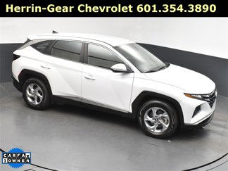 Used 2022 Hyundai Tucson SE image 1