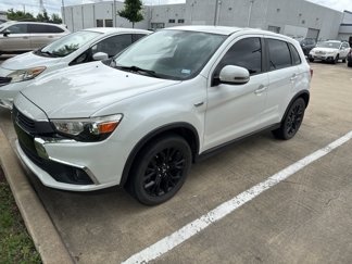 Used 2017 Mitsubishi Outlander Sport SE image 1