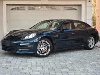 Used 2014 Porsche Panamera 4 w/ Exterior Package in Black image 1