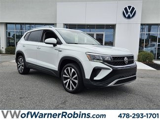 Used 2022 Volkswagen Taos SE image 1