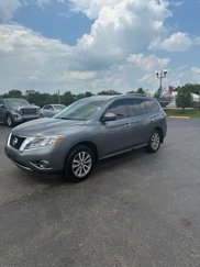 Used 2015 Nissan Pathfinder S image 1