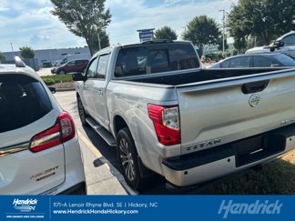 Used 2017 Nissan Titan SL image 1