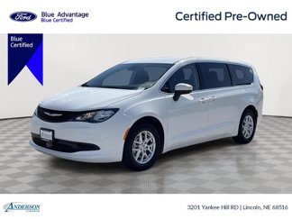 Used 2023 Chrysler Voyager LX image 1
