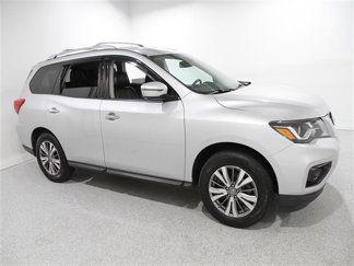 Used 2020 Nissan Pathfinder SL image 1
