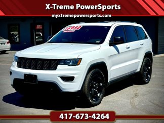 Used 2019 Jeep Grand Cherokee Laredo image 1