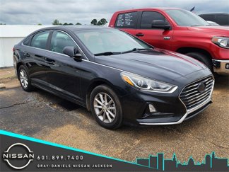 Used 2018 Hyundai Sonata SE image 1