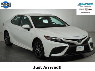 Used 2022 Toyota Camry SE image 1