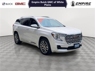 Used 2022 GMC Terrain Denali image 1