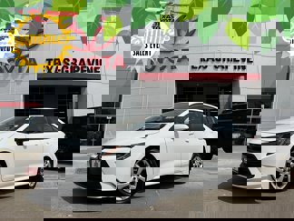 Used 2024 Toyota Corolla LE image 1