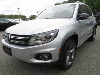 Used 2017 Volkswagen Tiguan Sport image 1