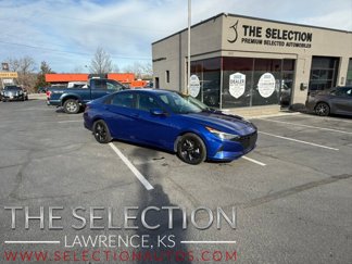 Used 2021 Hyundai Elantra SEL image 1