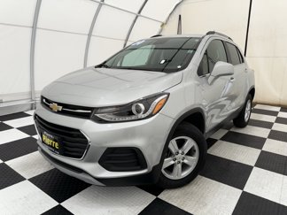 Used 2020 Chevrolet Trax LT w/ LT Convenience Package image 1