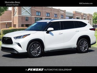 Used 2021 Toyota Highlander Platinum image 1