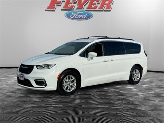 Used 2022 Chrysler Pacifica Touring-L image 1